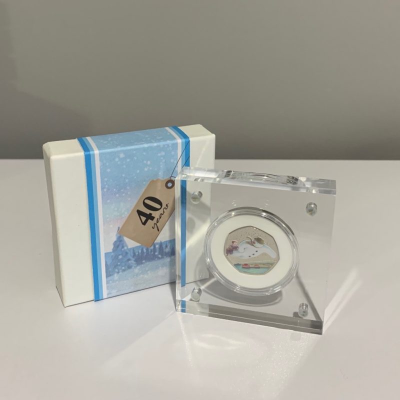2018 Snowman 50p Fifty Pence BU Coin in Perspex Display with Colour Decal - Image 7
