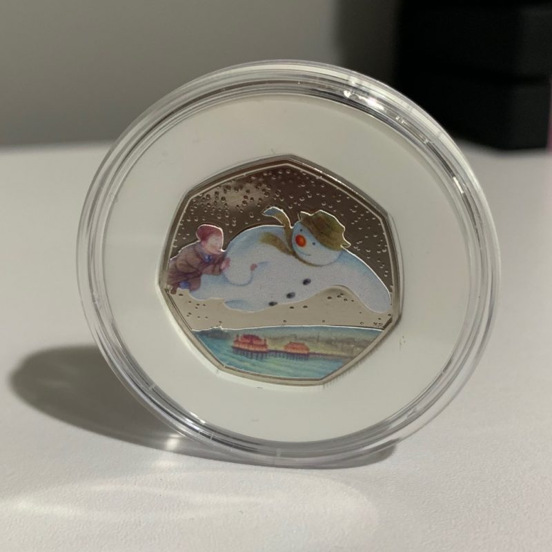 The Snowman 50p, 2018 Coin BU (Brilliant Uncirculated) Coloured Decal - Image 2