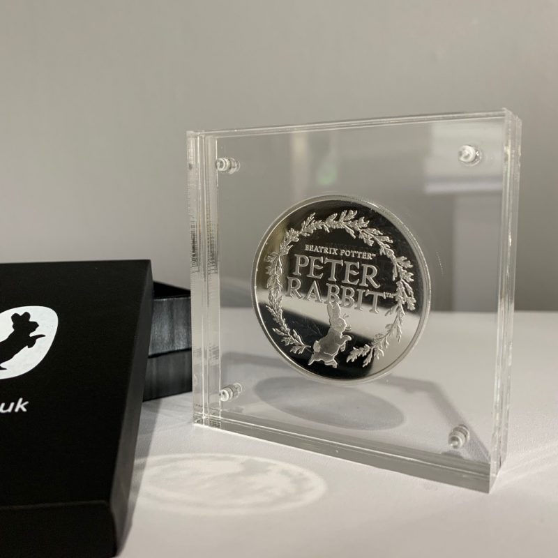 Peter Rabbit + Snowbunny Silver Plated Medal Limited Edition Display and Gift Box - Image 3
