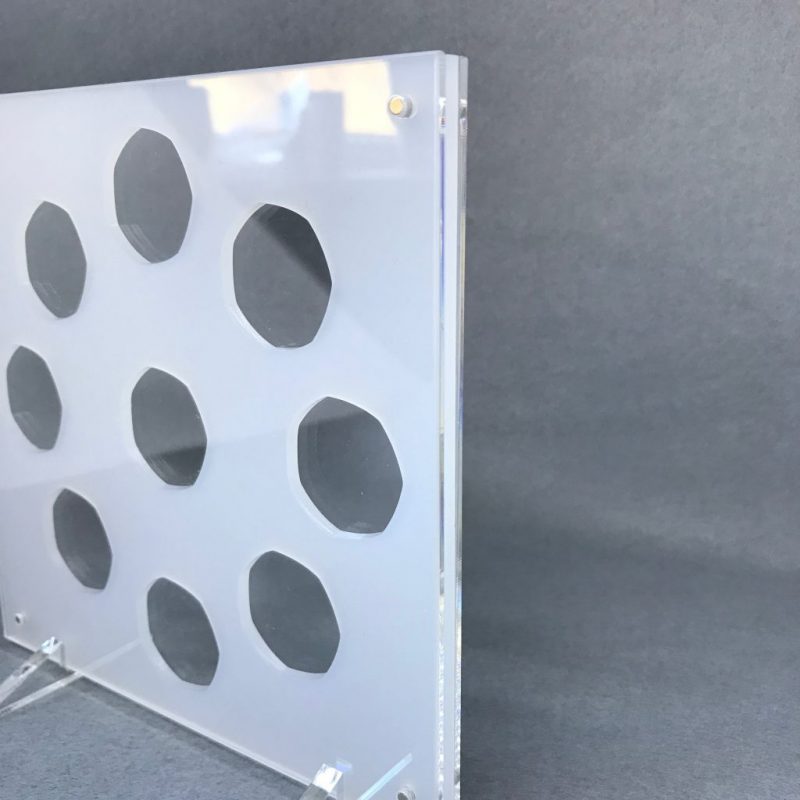 Acrylic Coin Display - 50p, £1 and £2 - ideal for proof or silver proof - Image 4